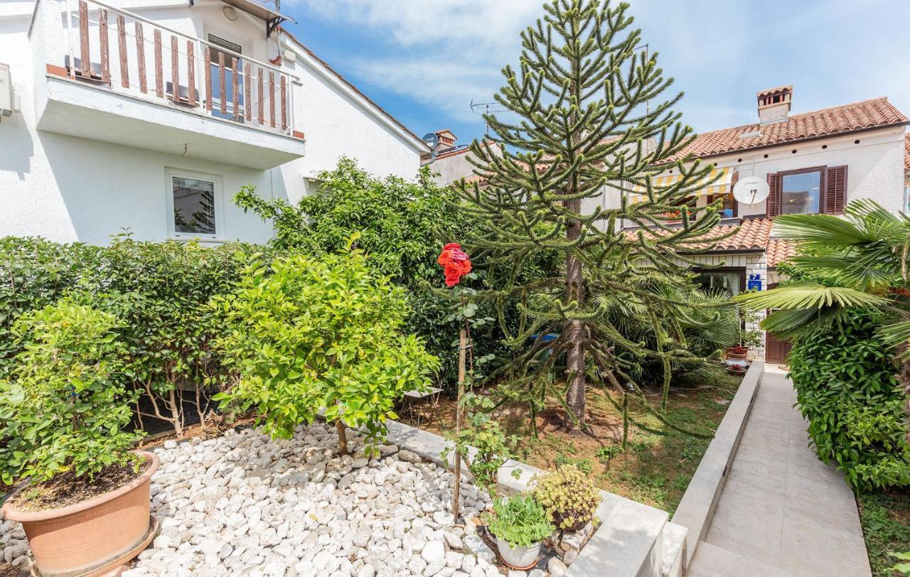 Rina B4 Apartment Porec Exterior photo